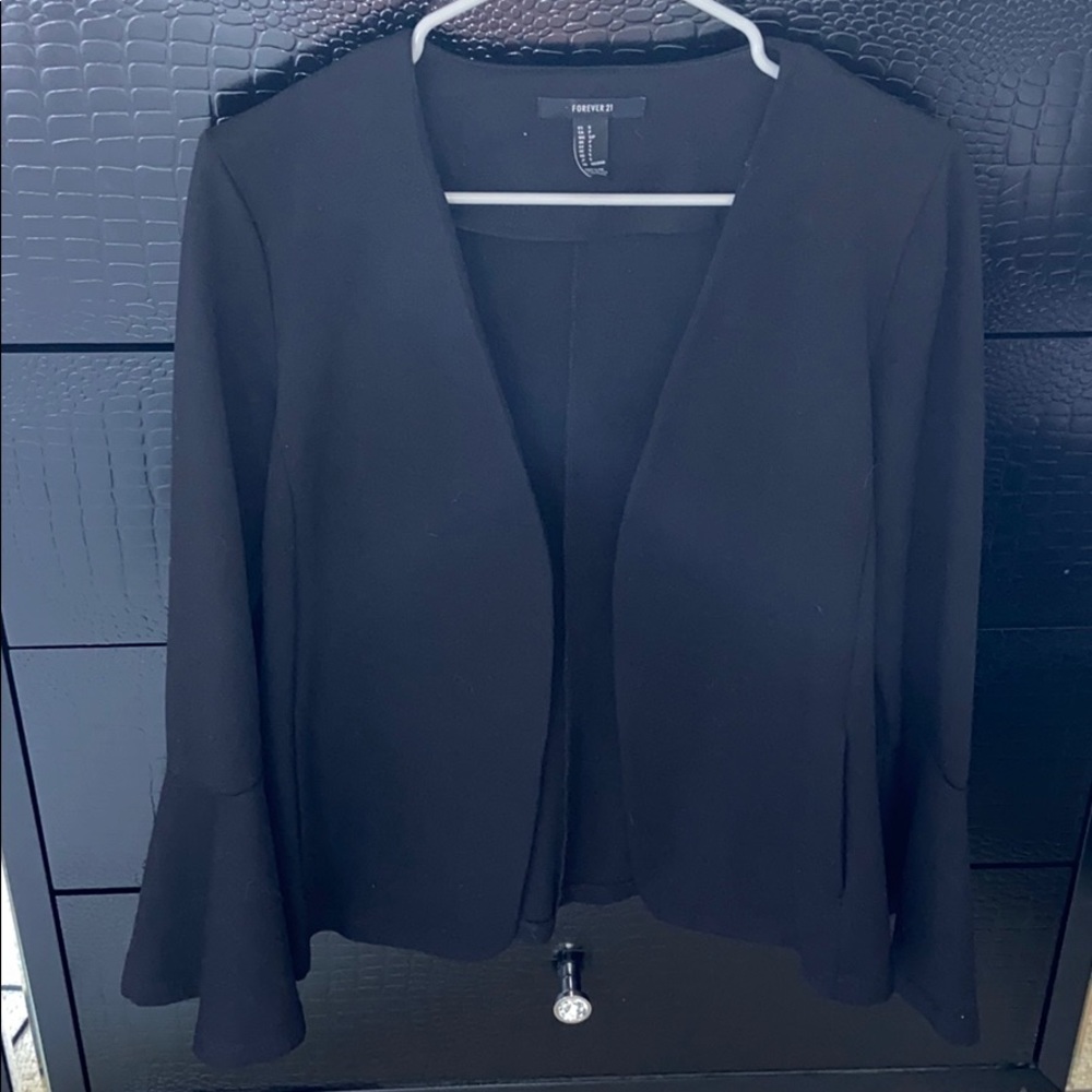 Bell sleeve blazer